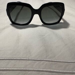 Gucci Black Oversized Square Sunglasses with Dark Lenses